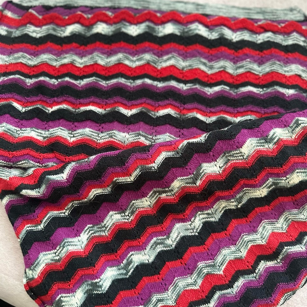 Multicolor Zigzag Patterned Scarf - image 6